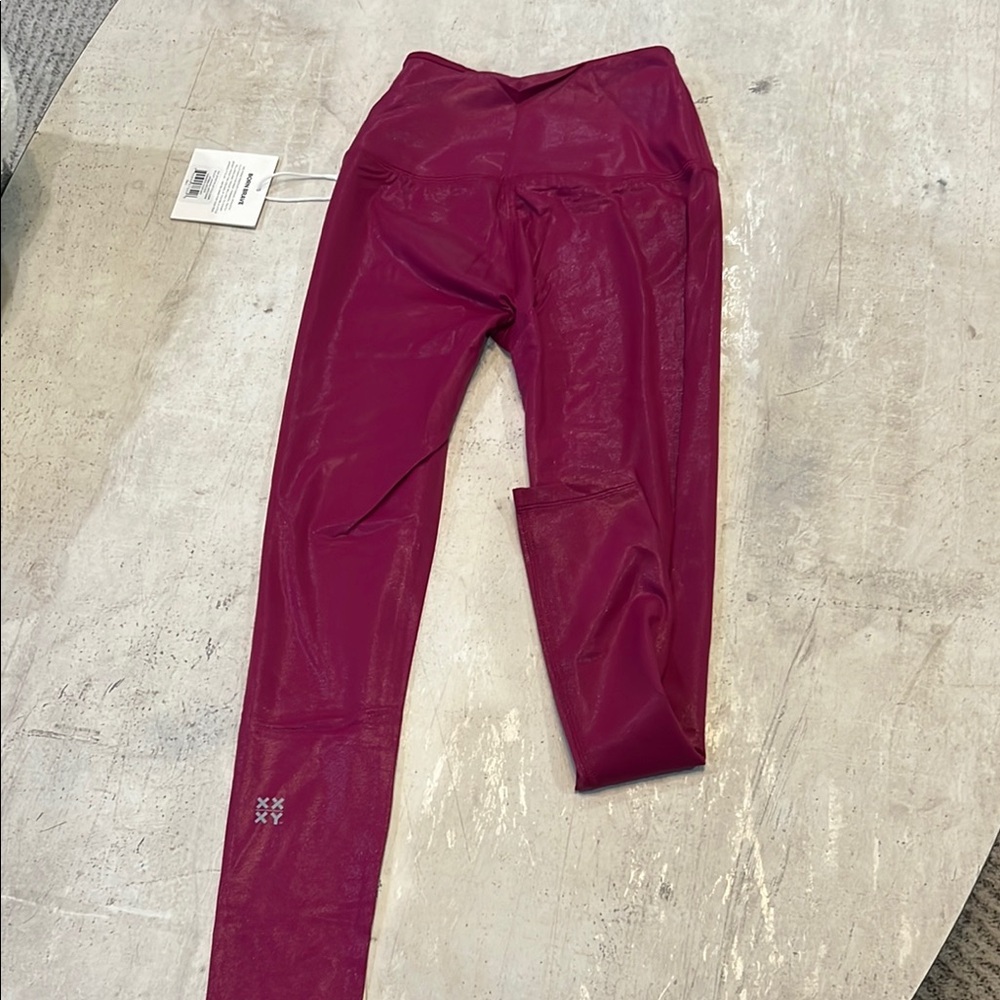 Women’s Maroon Leggings